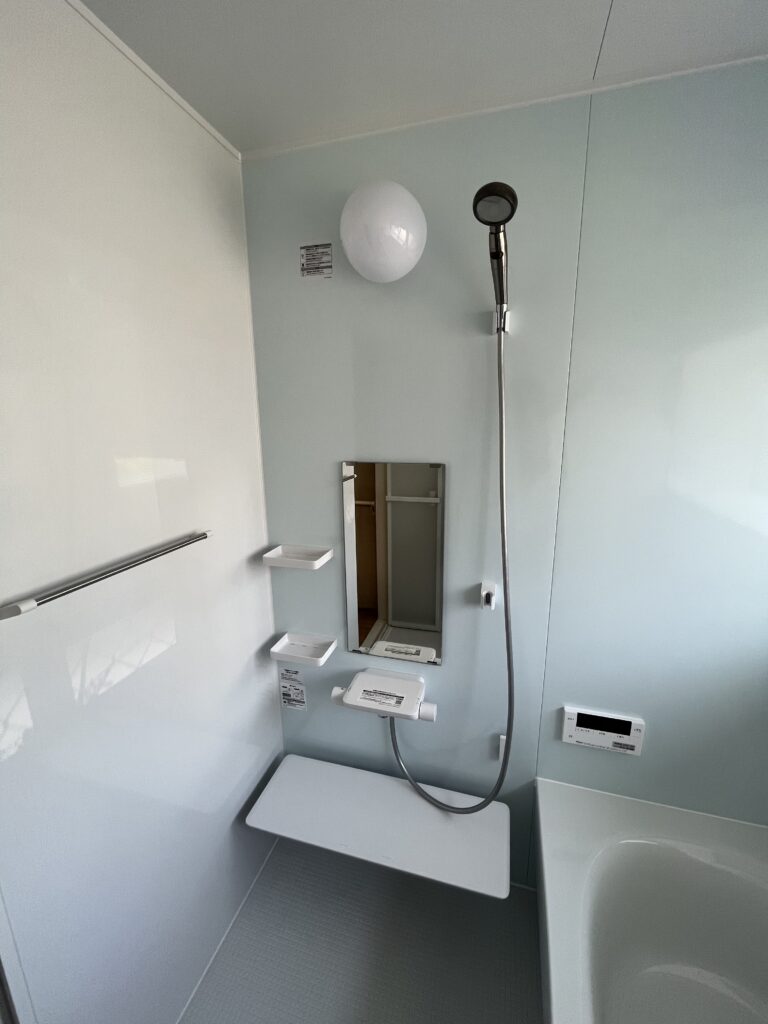 アクセントカラーの水色が涼し気でお客様も大変気に入って頂けました。