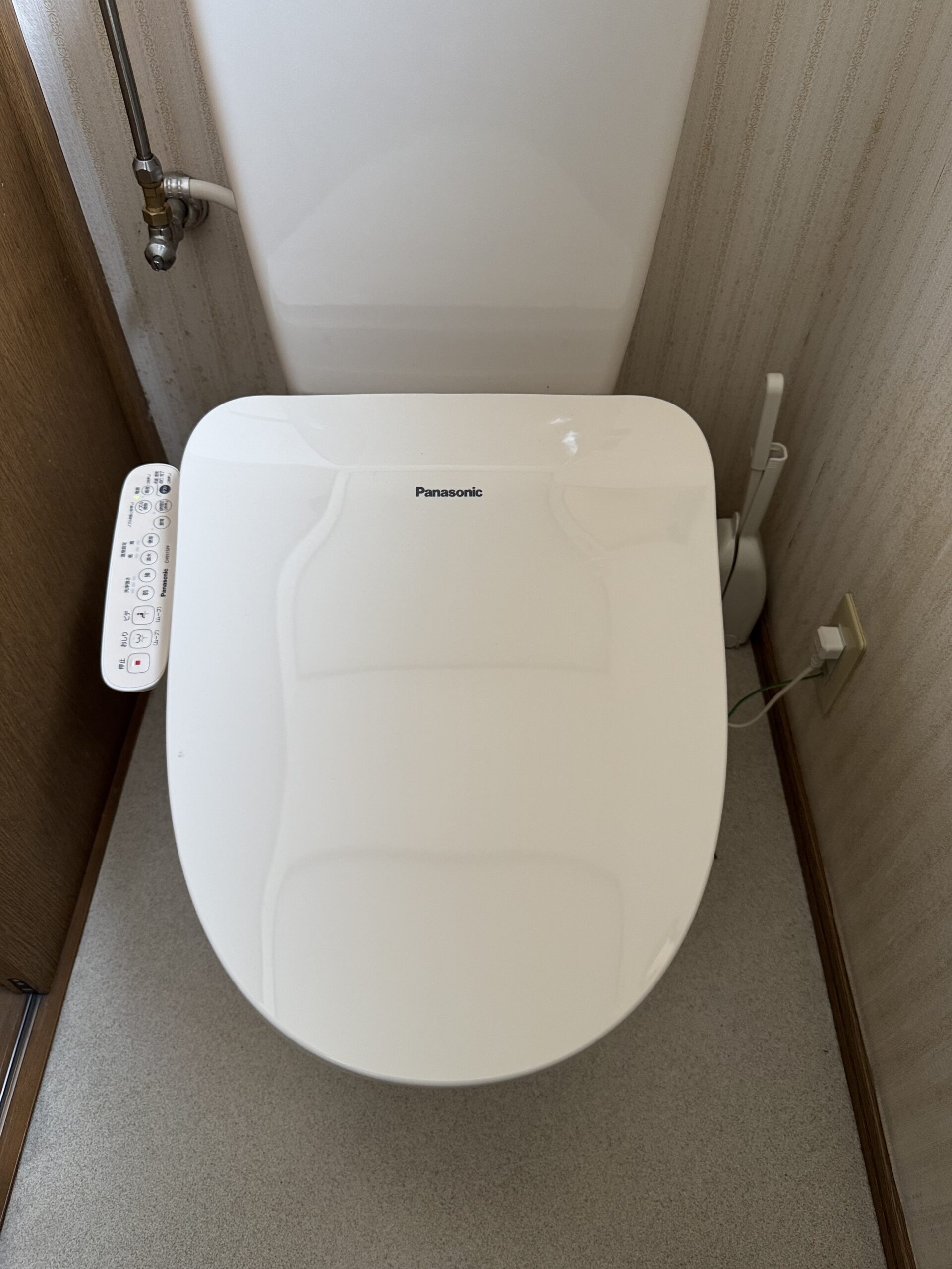 水戸市赤塚　漏水するウォシュレットの交換　貯湯式・瞬間式の解説