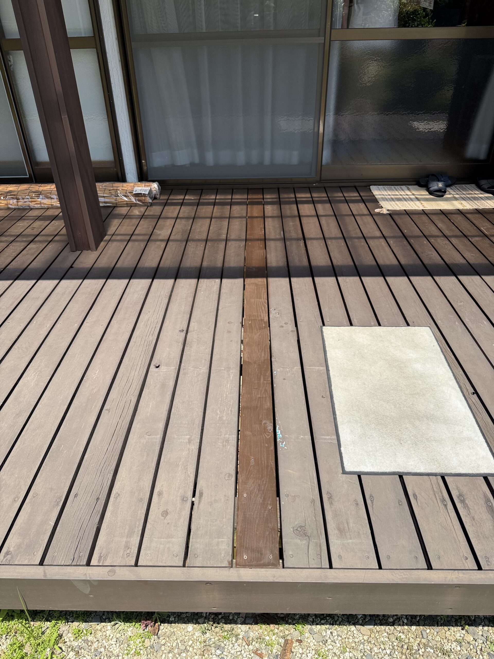 水戸市双葉台　割れてしまったウッドデッキの部分交換・塗装工事