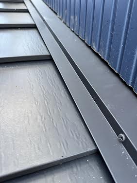 このようにしっかりとやることで、雨漏れの心配や、見た目も綺麗になります。