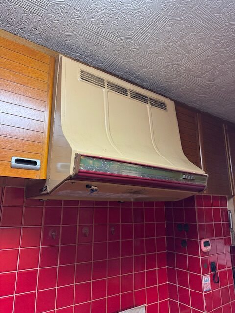 ビフォー　既存レンジフード