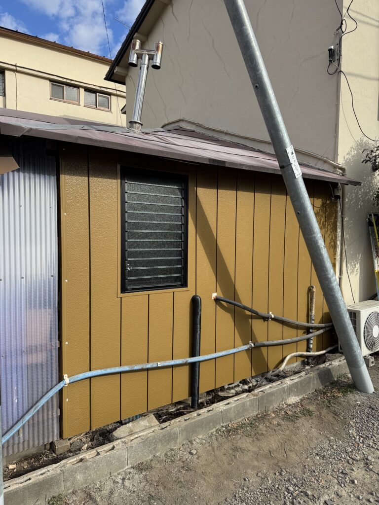 水戸市梅香　浴室に面している外壁張替え・窓の交換を行いました