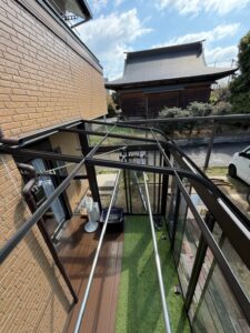 施工中　アルミの骨組みだけの状態になりました