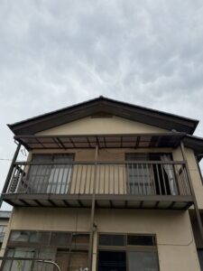 施工完了　痛ましい状況だったベランダの波板が復活しました