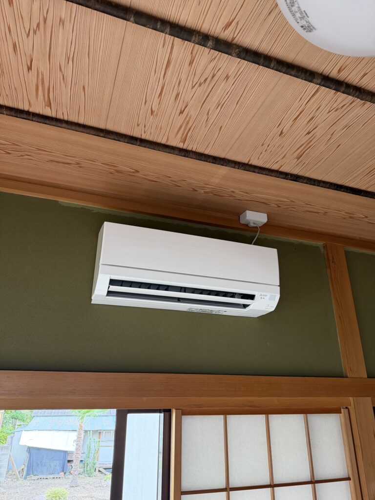 那珂市後台にてエアコン新規取り付け工事！和室から寝室への改修工事がすべて完工しました