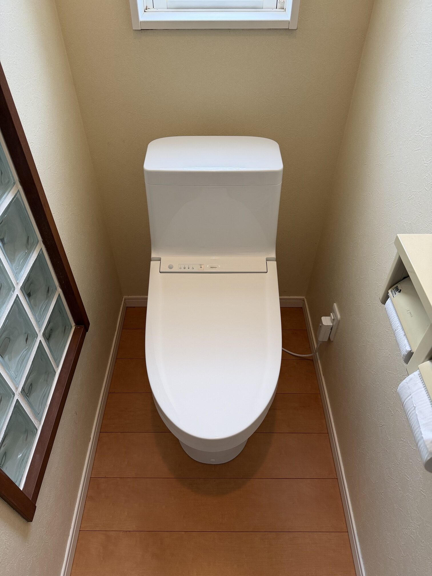 水戸市見川町にてトイレ交換工事！老朽化したネオレストから、お手入れラクラクなTOTO「ZJ1」へ