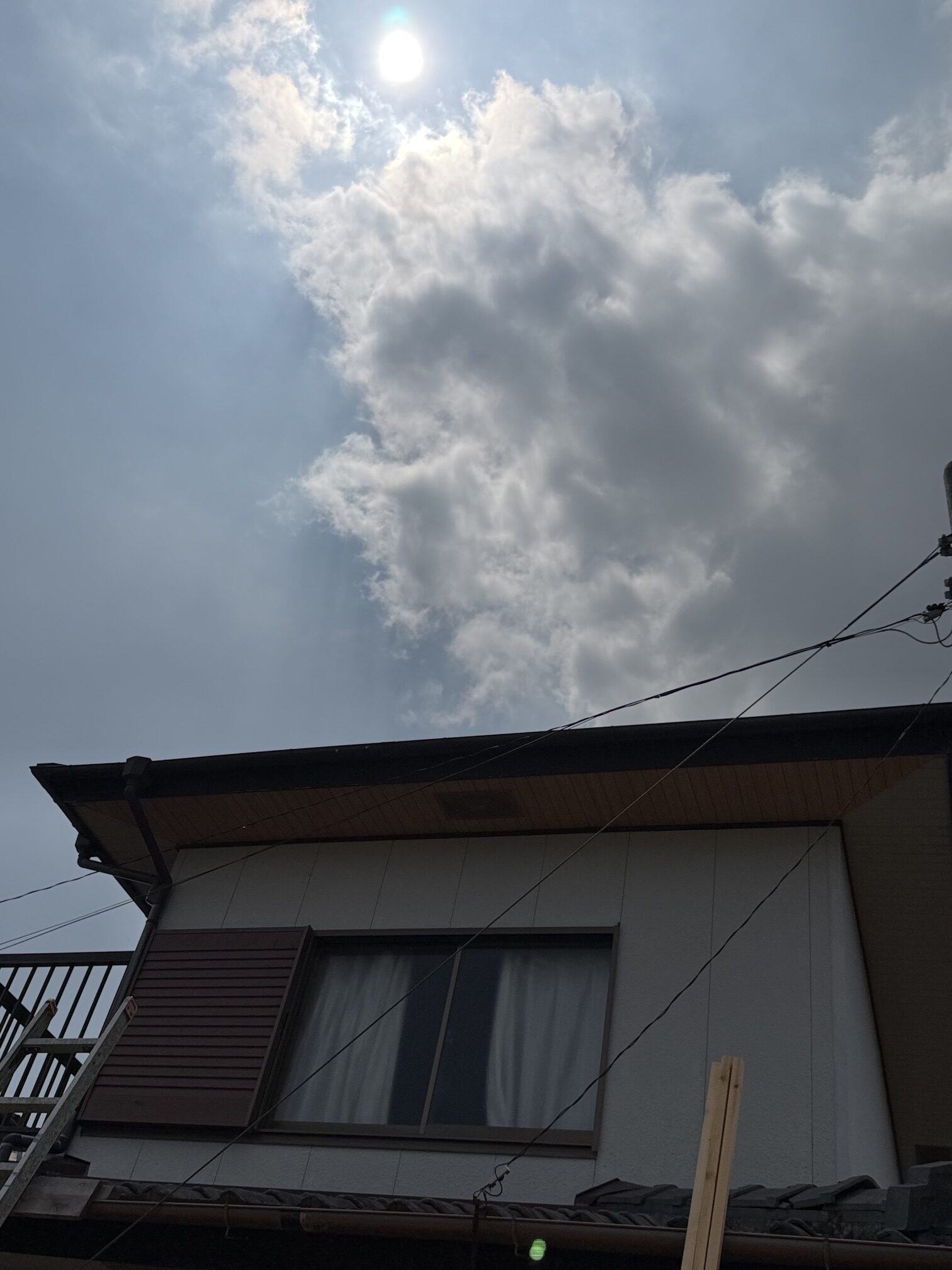 水戸市東野町にて台風被害の軒天修繕工事！火災保険の申請サポートを含め、リピーター様よりご依頼いただきました