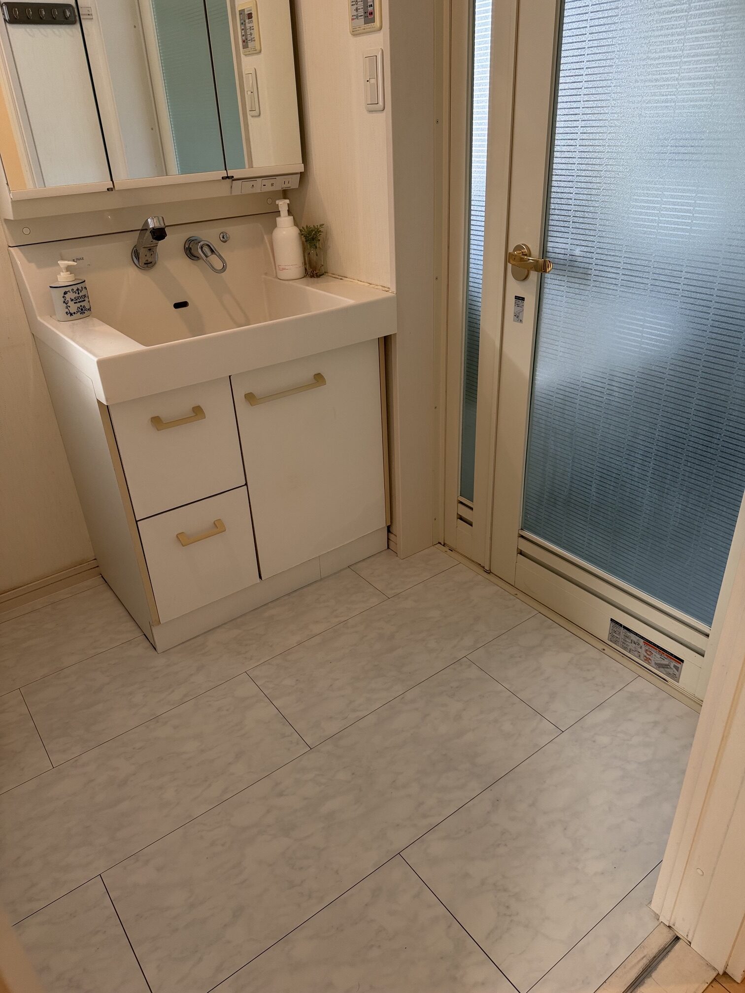 水戸市開江町にて床張替工事（第二部）！2階脱衣室の完成と、1階トイレ・キッチンの現状確認